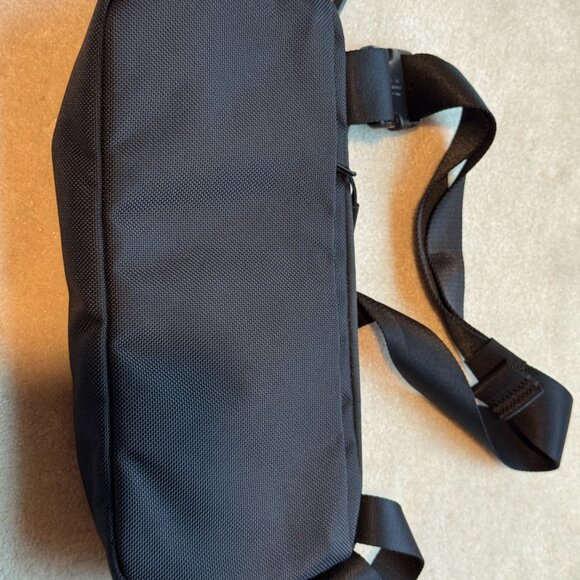 Aer Day Sling 2 - Picture 4 of 7